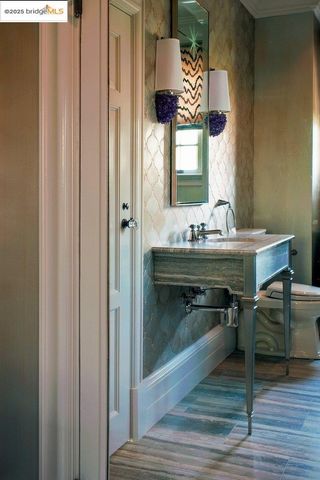 44 Farragut Ave, Piedmont, CA 94610