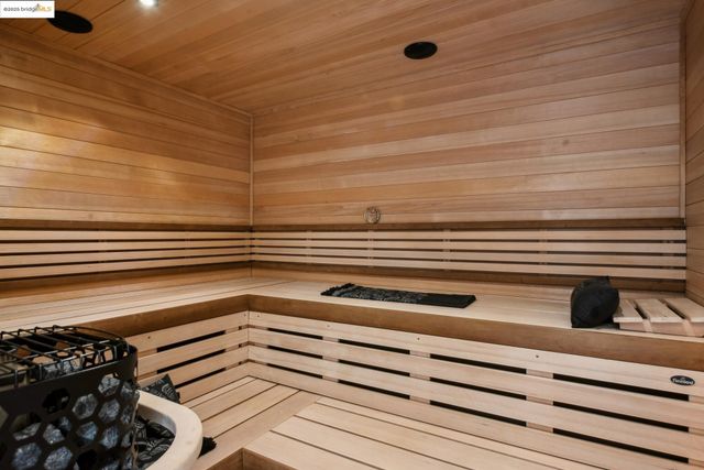 44 Farragut Ave, Piedmont, CA 94610