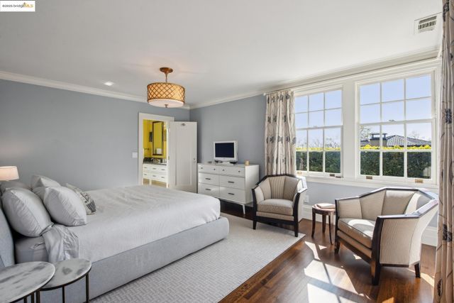 44 Farragut Ave, Piedmont, CA 94610