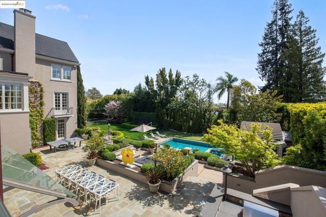 44 Farragut Ave, Piedmont, CA 94610