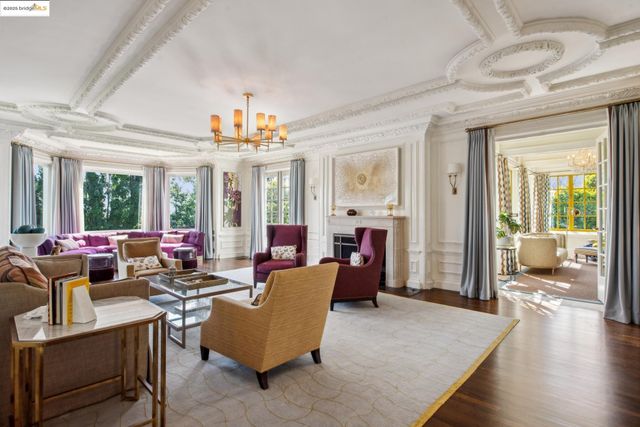 44 Farragut Ave, Piedmont, CA 94610