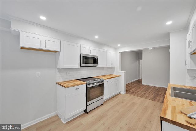 1018 E CENTRE ST, Mahanoy City, PA 17948