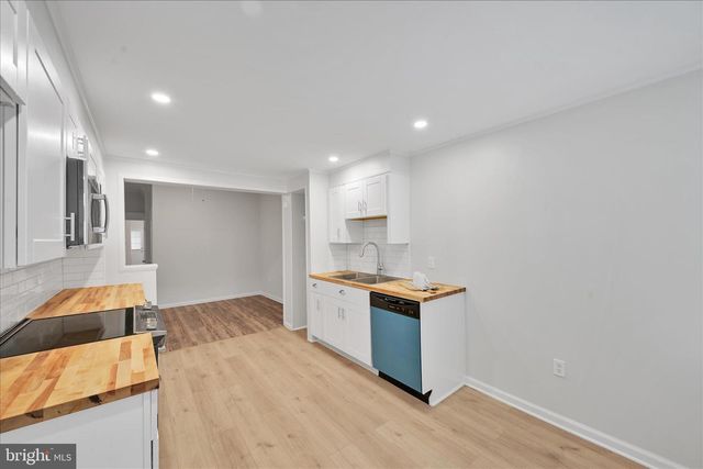 1018 E CENTRE ST, Mahanoy City, PA 17948