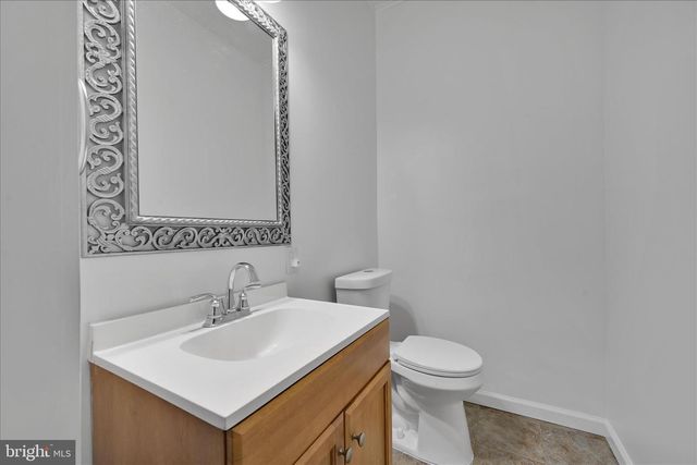 1018 E CENTRE ST, Mahanoy City, PA 17948