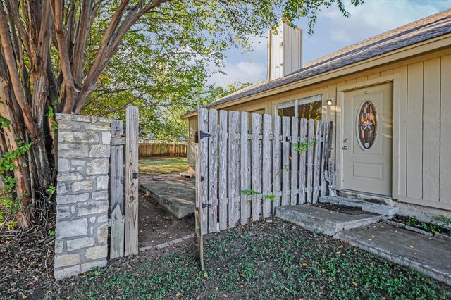 305 Regatta CT, Lakeway, TX 78734