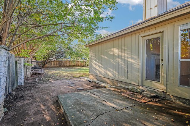 305 Regatta CT, Lakeway, TX 78734