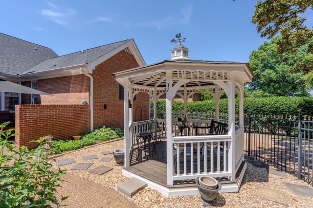 404 Chesterfield Pl, Franklin, TN 37064