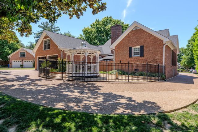 404 Chesterfield Pl, Franklin, TN 37064