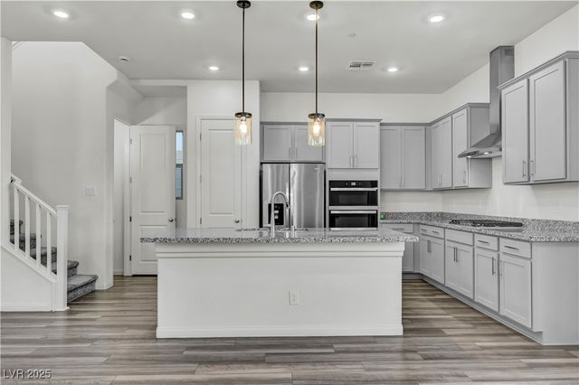 11828 Black Canary Avenue, Las Vegas, NV 89138