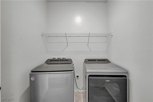 11828 Black Canary Avenue, Las Vegas, NV 89138