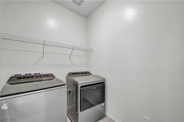 11828 Black Canary Avenue, Las Vegas, NV 89138