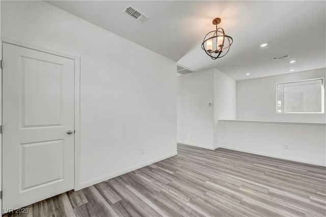 11828 Black Canary Avenue, Las Vegas, NV 89138