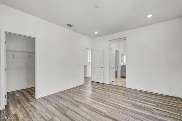 11828 Black Canary Avenue, Las Vegas, NV 89138