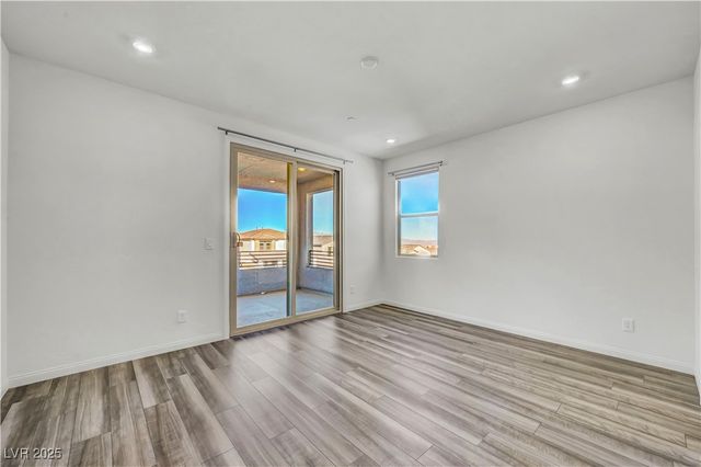 11828 Black Canary Avenue, Las Vegas, NV 89138