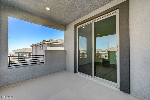 11828 Black Canary Avenue, Las Vegas, NV 89138
