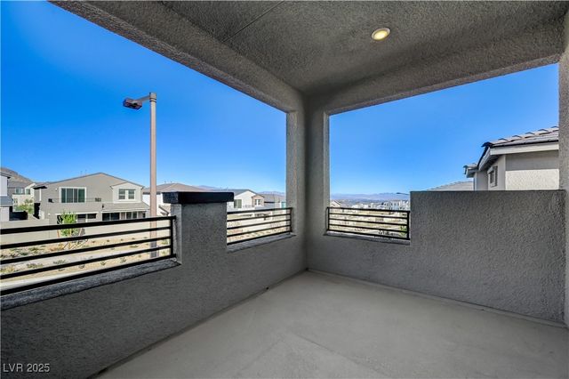 11828 Black Canary Avenue, Las Vegas, NV 89138