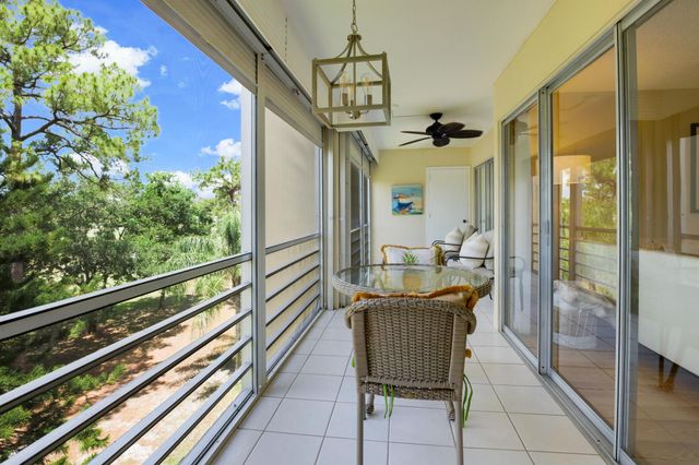 3810 Via Poinciana 401, Lake Worth, FL 33467