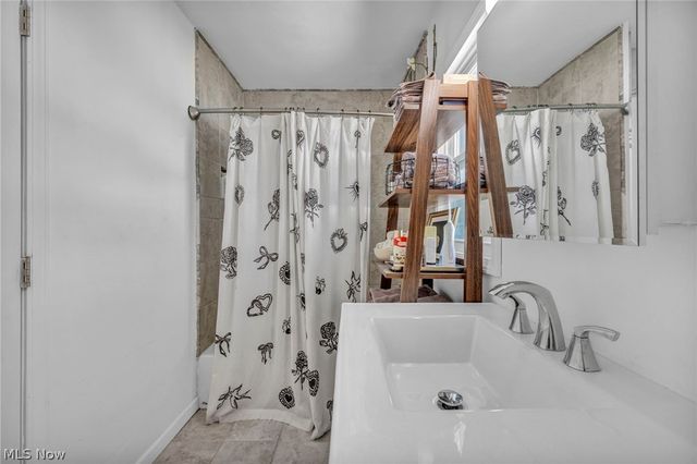 1007 Lake Avenue, Elyria, OH 44035