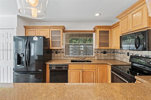 13870 SW 151st Ln, Miami, FL 33186