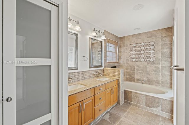 13870 SW 151st Ln, Miami, FL 33186