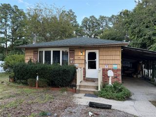 1743 N Thompson Drive, Bay Shore, NY 11706