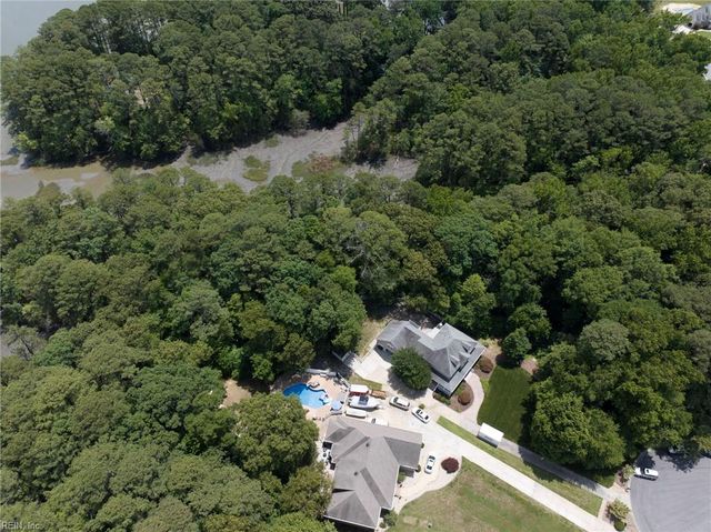 23080 Quail Covey CT, Carrollton, VA 23314