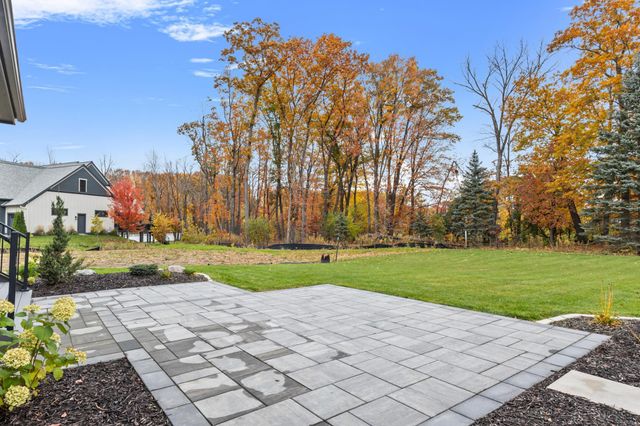 734 Shawnee Woods Road, Medina, MN 55340