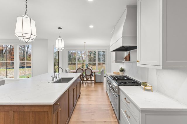 734 Shawnee Woods Road, Medina, MN 55340