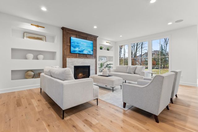 734 Shawnee Woods Road, Medina, MN 55340