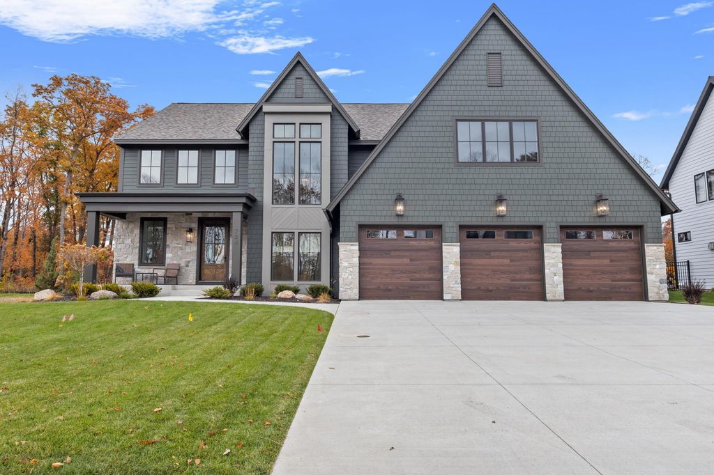 734 Shawnee Woods Road, Medina, MN 55340