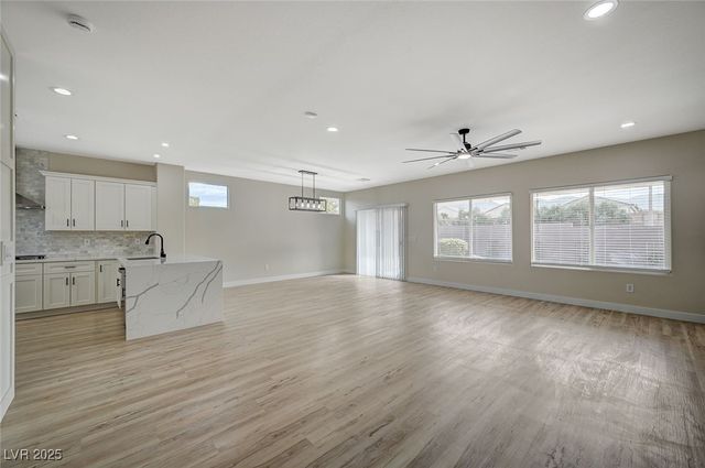 2603 Savannah Springs Avenue, Henderson, NV 89052