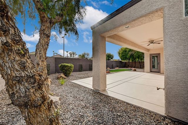 2603 Savannah Springs Avenue, Henderson, NV 89052