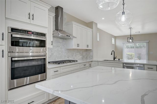 2603 Savannah Springs Avenue, Henderson, NV 89052