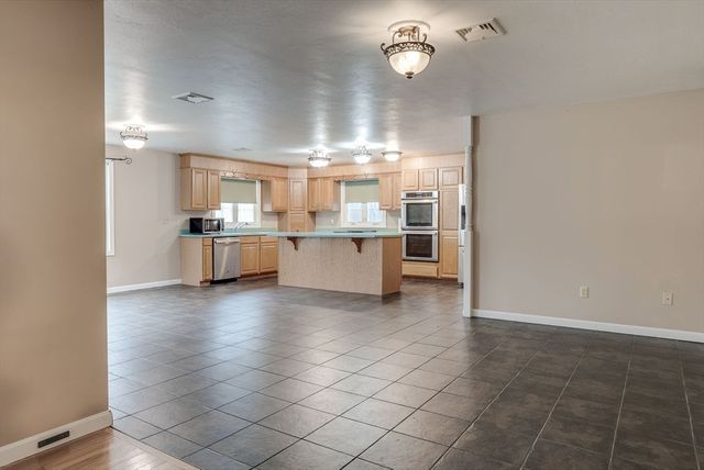111 Bickford Hill Road, Gardner, MA 01440