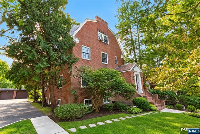 185 E Palisade Avenue D11B, Englewood, NJ 07631
