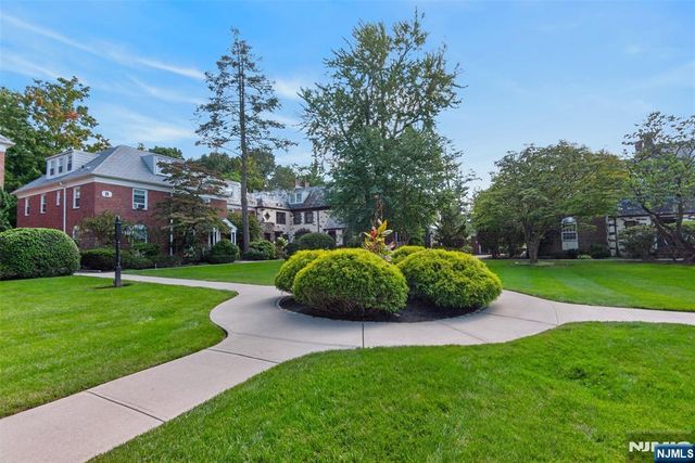 185 E Palisade Avenue D11B, Englewood, NJ 07631