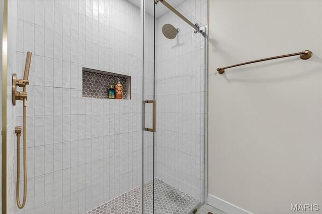 125 Crandon Drive, St Louis, MO 63105