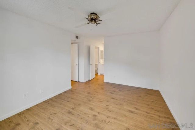 9489 Fairgrove Ln 103, San Diego, CA 92129