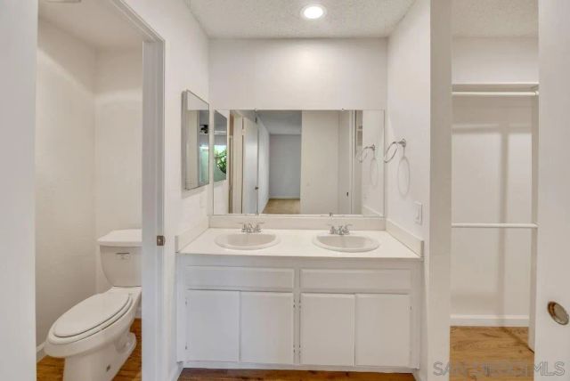 9489 Fairgrove Ln 103, San Diego, CA 92129