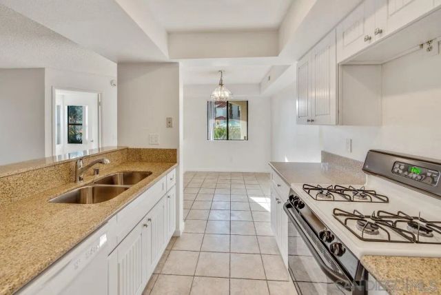 9489 Fairgrove Ln 103, San Diego, CA 92129
