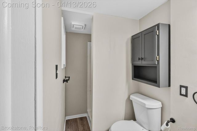 32260 Oscoda Court, Westland, MI 48186
