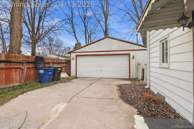 32260 Oscoda Court, Westland, MI 48186