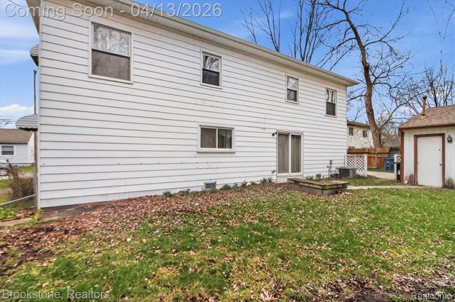 32260 Oscoda Court, Westland, MI 48186