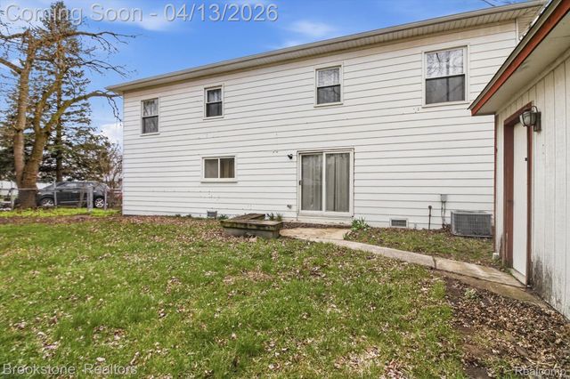 32260 Oscoda Court, Westland, MI 48186