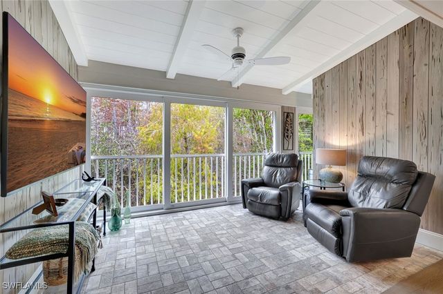 2540 Talon CT 504, Naples, FL 34105