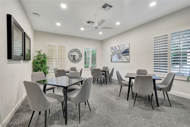 2540 Talon CT 504, Naples, FL 34105