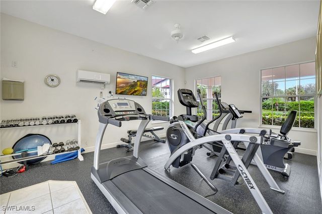 2540 Talon CT 504, Naples, FL 34105