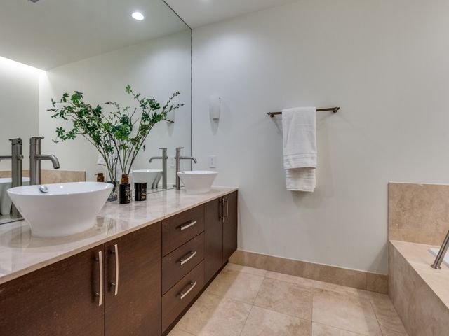 3111 Welborn Street 1306, Dallas, TX 75219