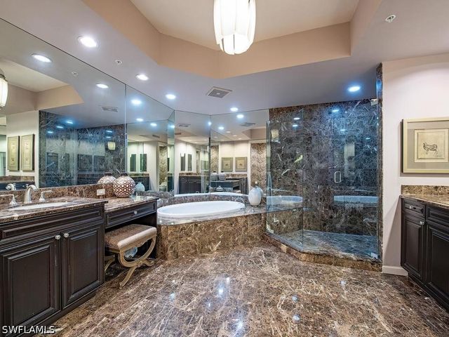 8787 Bay Colony DR 302, Naples, FL 34108