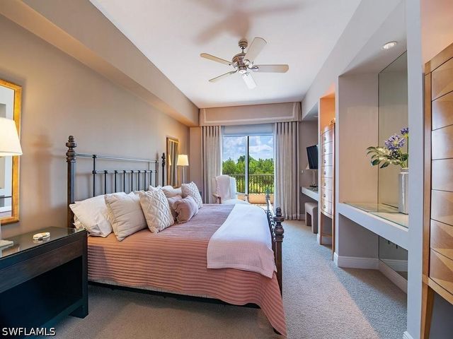 8787 Bay Colony DR 302, Naples, FL 34108